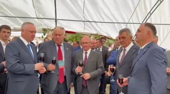 На празднике в Цхинвале Кириенко анонсировал меры по улучшению цифрового вещания в Южной Осетии