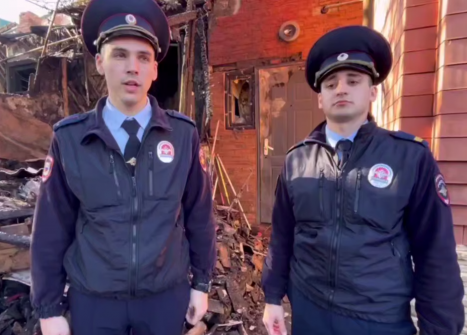 Полицейские спасли 15 человек при пожаре в многоэтажном доме в Армавире