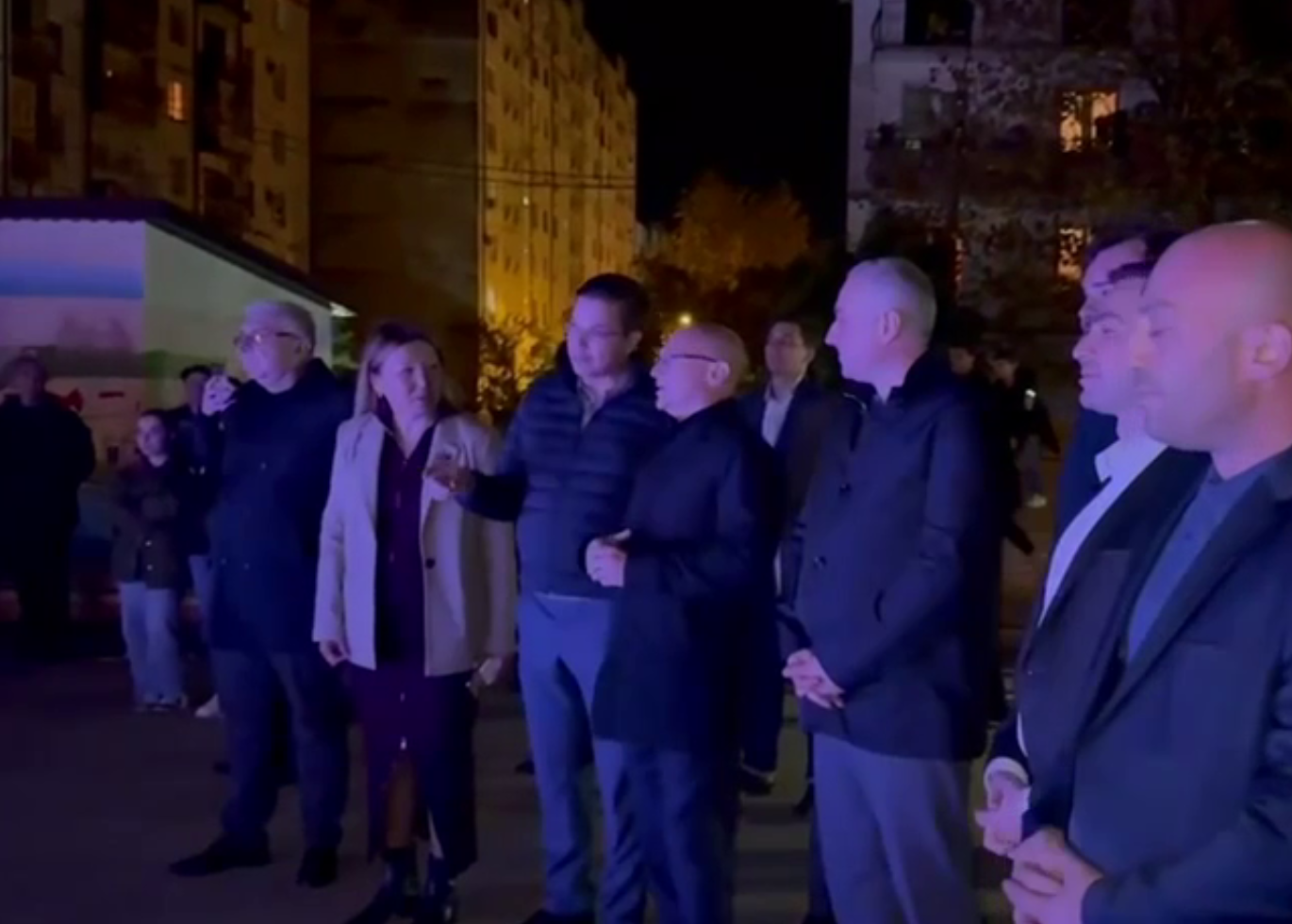 Бадра Гунба и Сергей Кириенко осмотрели новый сквер в Сухуме перед открытием