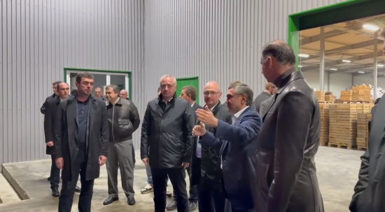 Президент Абхазии и Сергей Кириенко посетили «Абхазскую цитрусовую компанию»