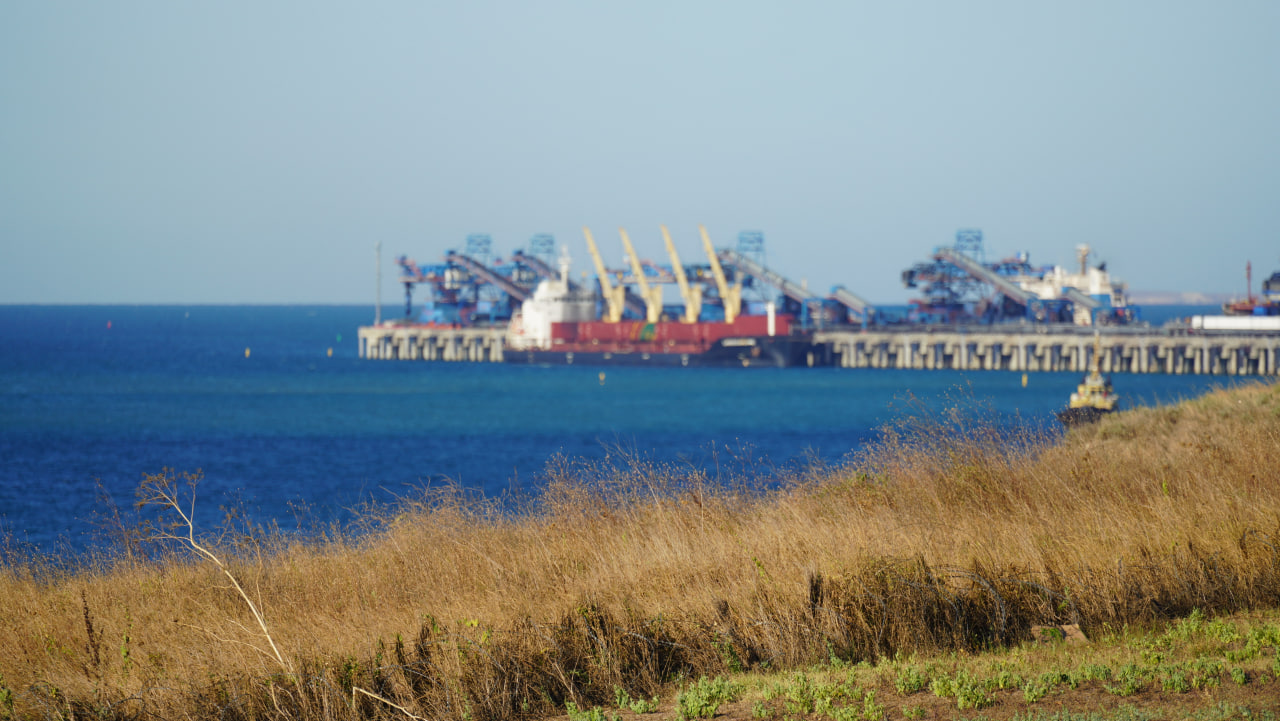 ОТЭКО провела геологический мониторинг состояния прибрежной зоны вдоль навалочного терминала