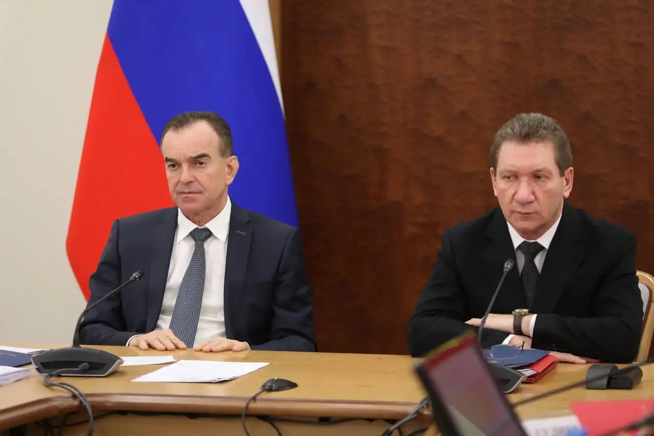 Губернатор Краснодарского края обсудил подготовку к новогодним праздникам