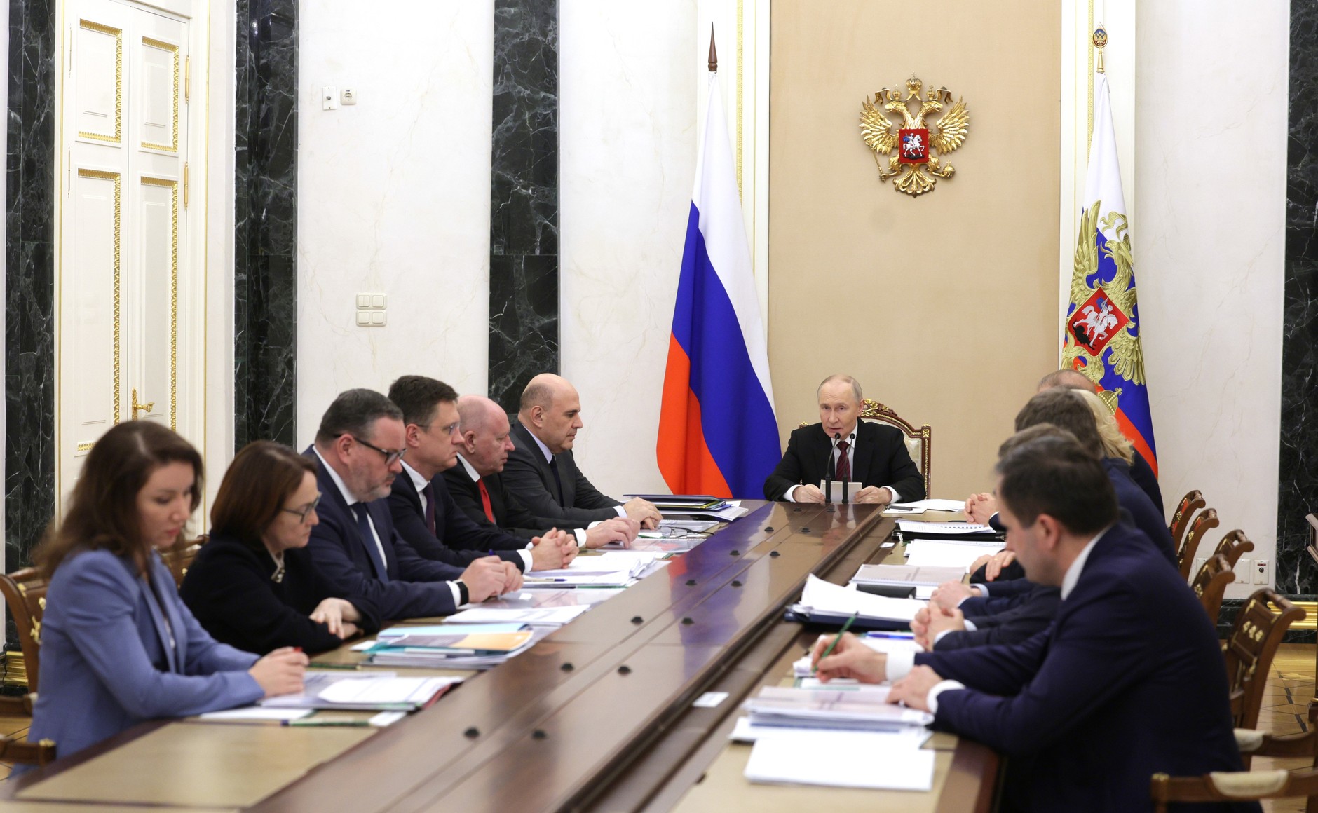 Путин анонсировал индексацию пенсий и новую выплату для семей