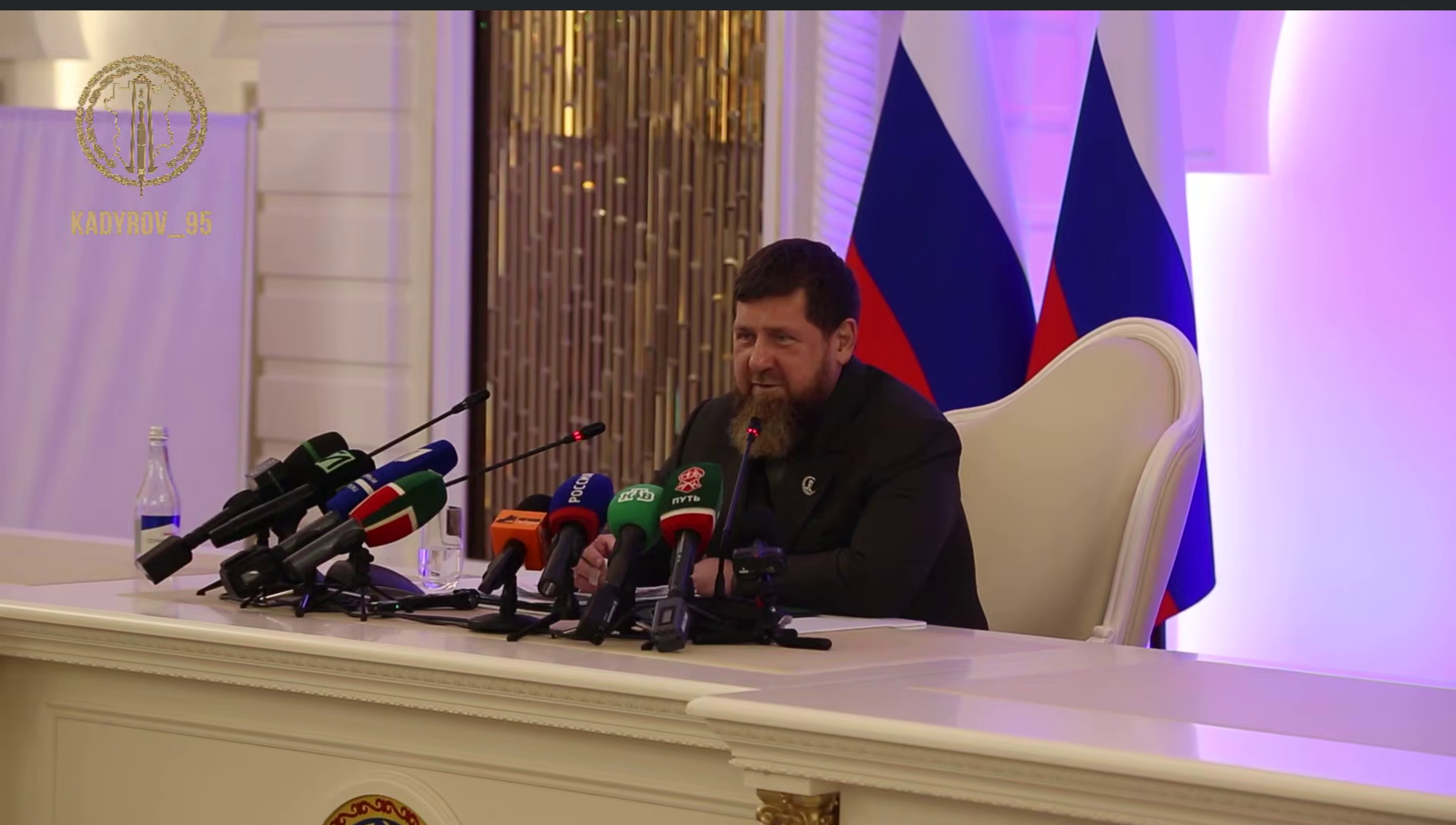 Кадыров в прямой линии заявил о радушии к туристам и закрытии магазина в Грозном