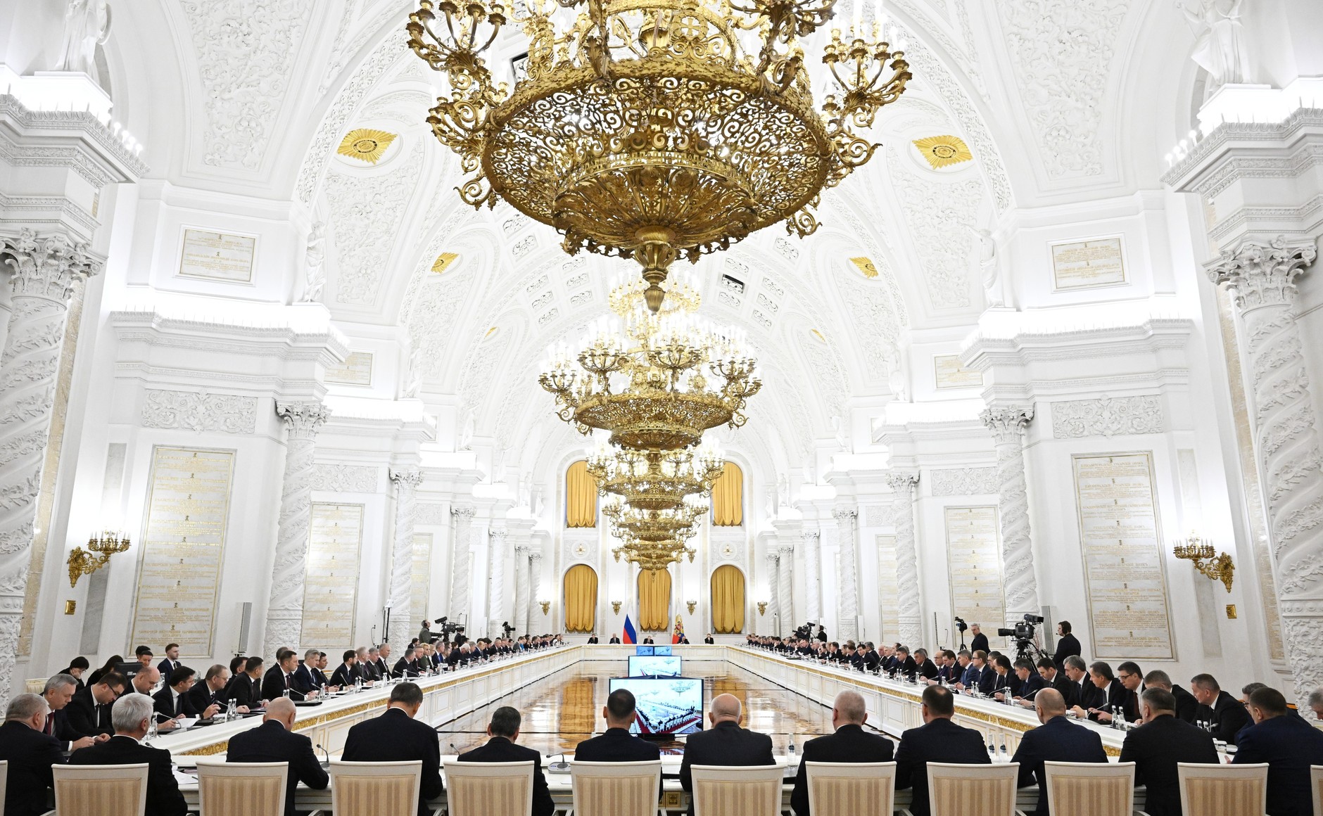 Путин на Госсовете заявил о «исторически низкой» безработице и объявил 2026 год Годом единства народов России