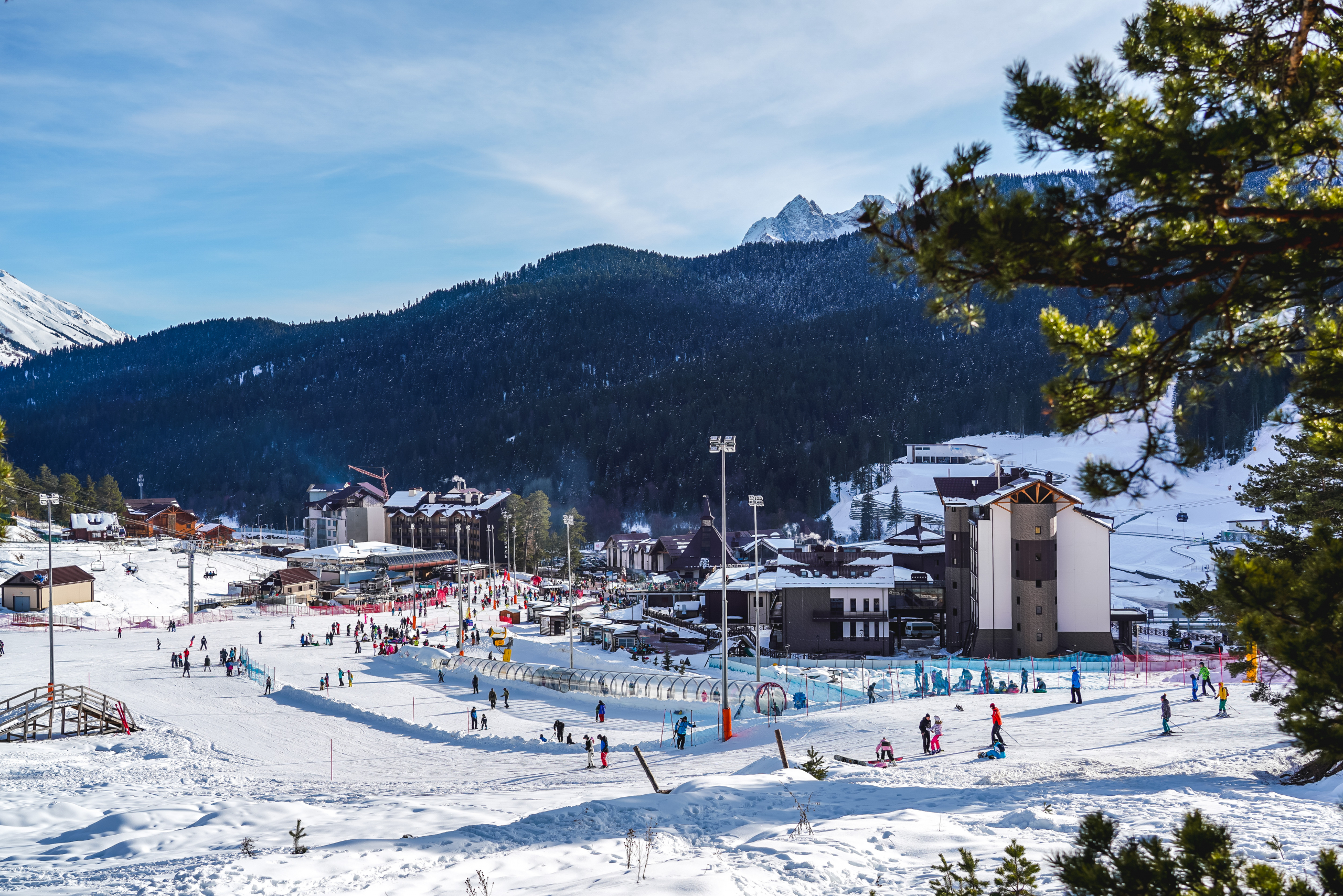 Карачаево-Черкесия лидирует по темпам прироста туристического потока в России благодаря инвестициям в инфраструктуру