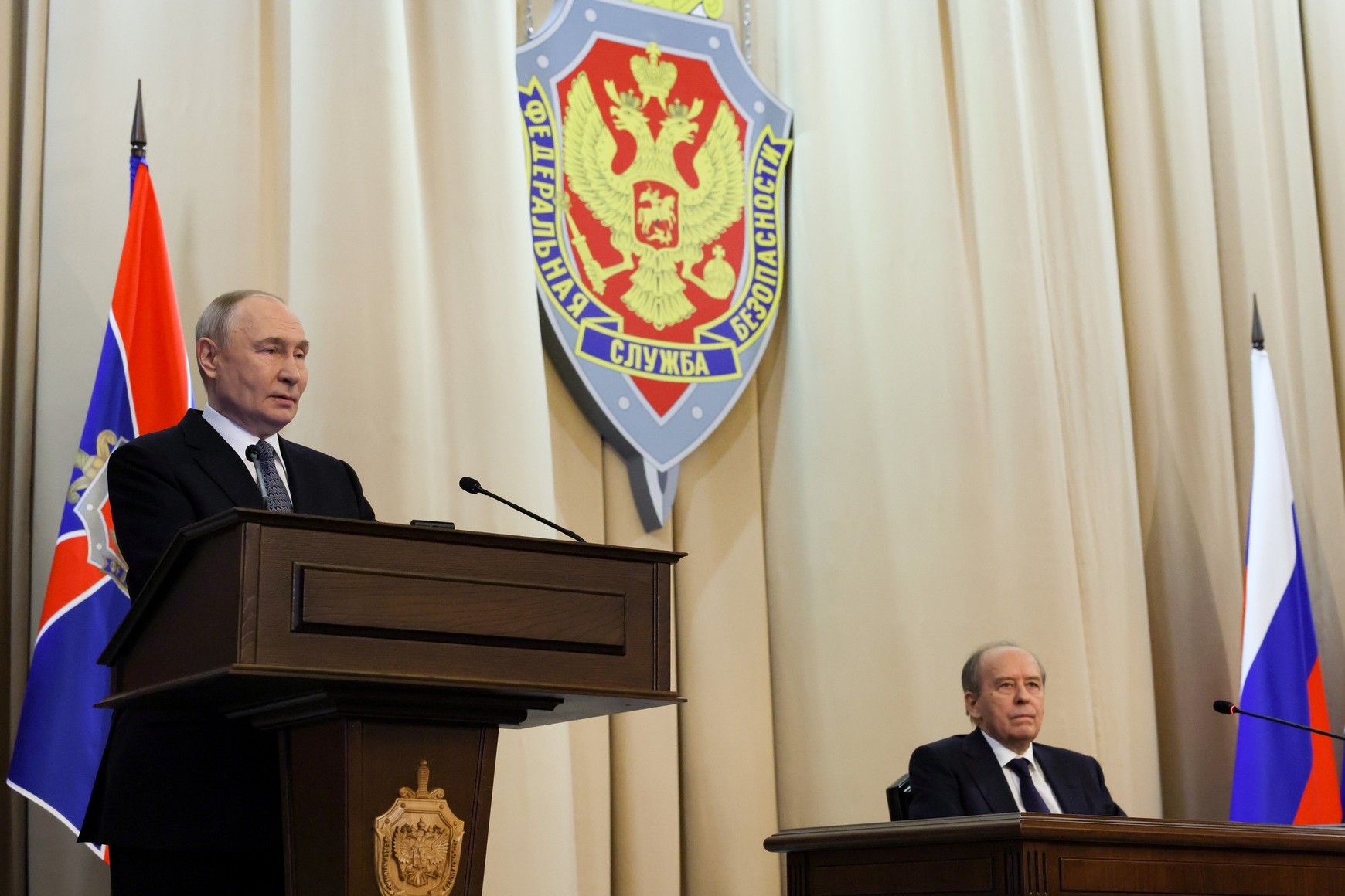 Владимир Путин на коллегии ФСБ: террористическая угроза растёт, противники пытаются подорвать газопроводы в Черном море