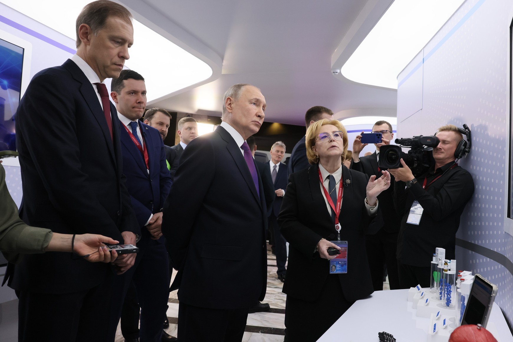 Регионы Северного Кавказа и Кубань представили свои разработки на Форуме будущих технологий в Москве