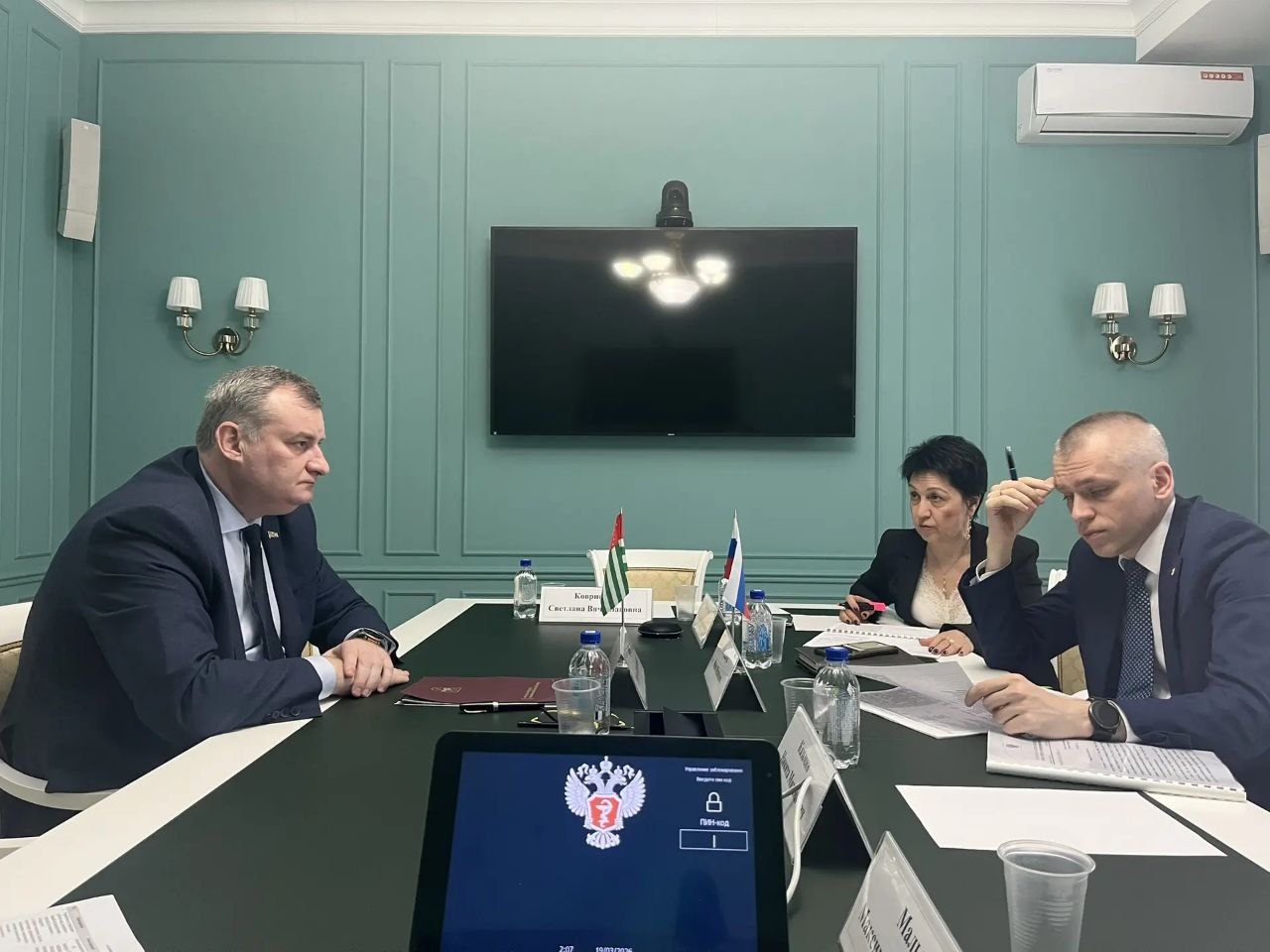 Минздрав России направит специалистов в Абхазию для реализации совместных медицинских проектов