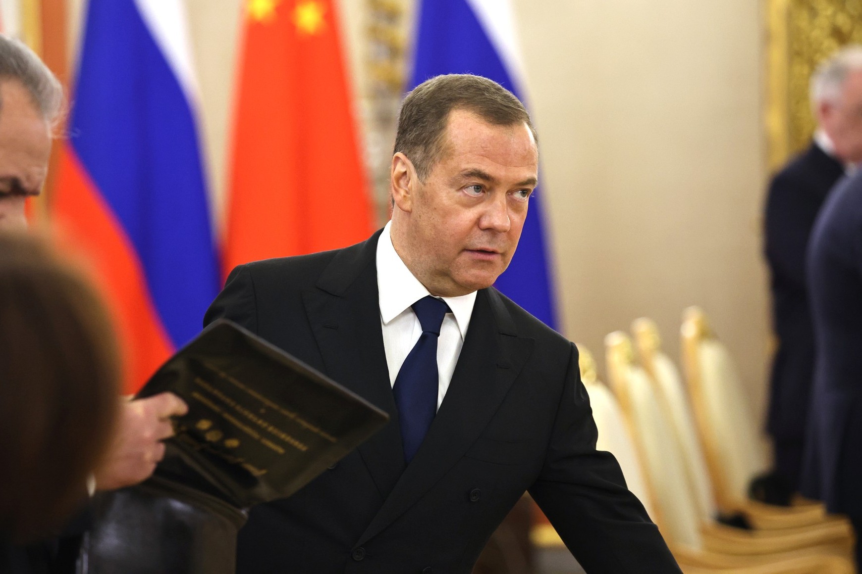 Медведев: мирное решение конфликта на Ближнем Востоке пока не просматривается