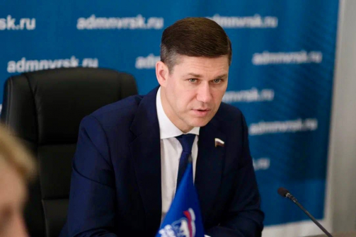 Депутат Госдумы Сергей Алтухов провел прием граждан в Новороссийске: семья военных врачей получит помощь с земельным участком