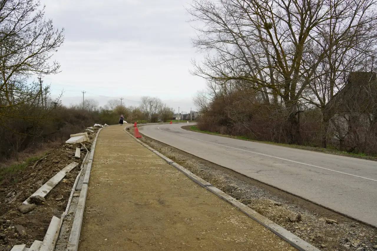 Депутат Государственной Думы Иван Демченко работает с обращениями жителей