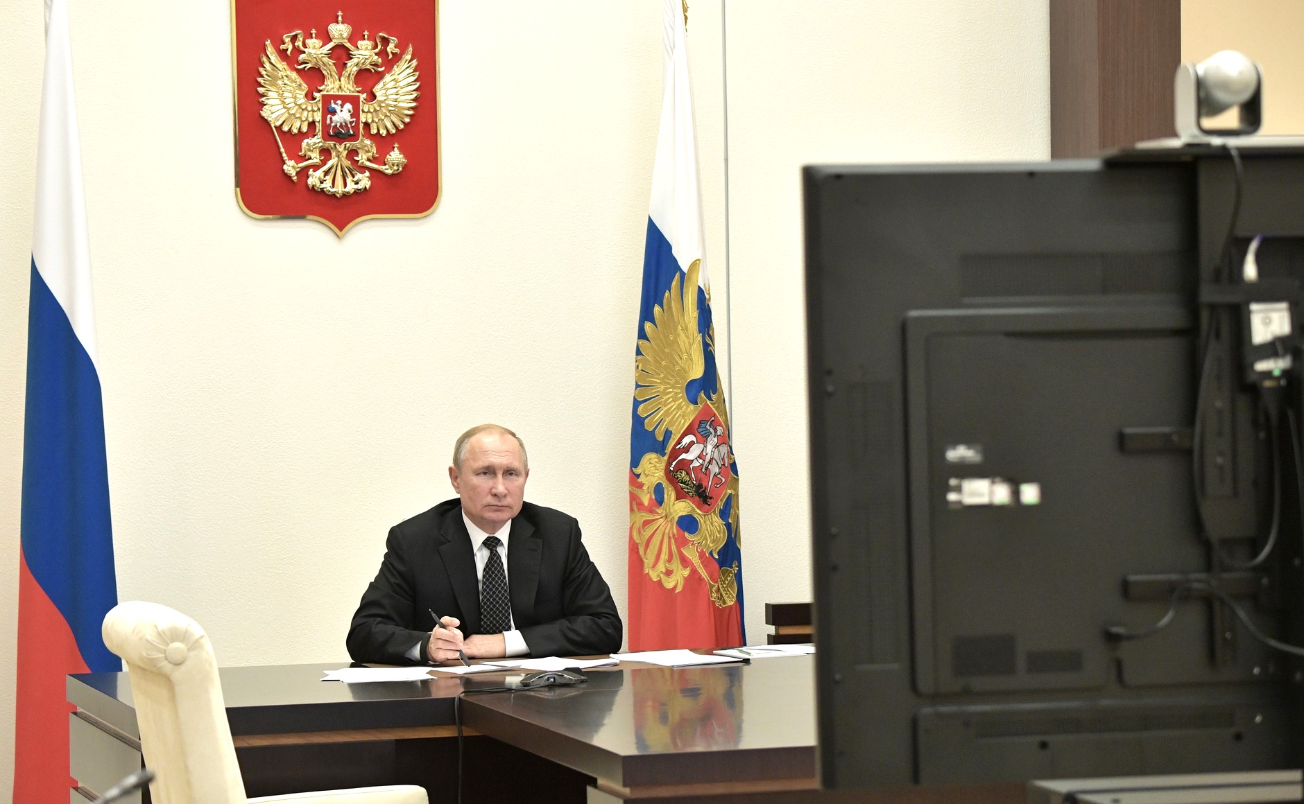 Владимир Путин разрешил ввод в эксплуатацию первого этапа Багаевского гидроузла на Дону