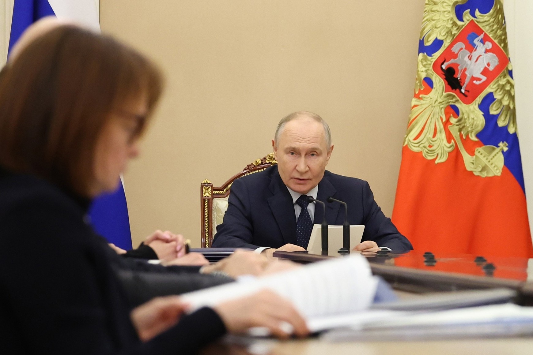 Путин: экономика России замедлилась, Правительство должно скорректировать меры для возобновления роста