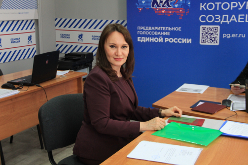 Светлана Бессараб и Дмитрий Лоцманов подали документы на участие в предварительном голосовании «Единой России»