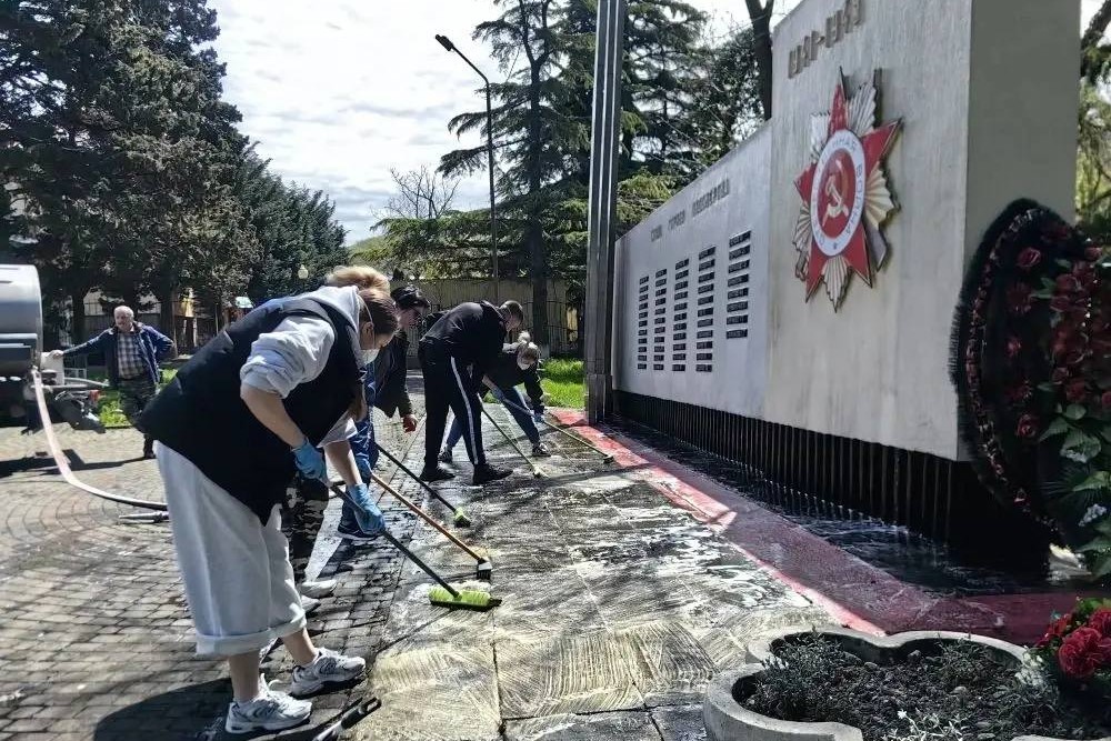 Сергей Алтухов: в Туапсе идёт большая уборка, волонтёров призывают регистрироваться, а к сбору нефтепродуктов допускают только профессионалов
