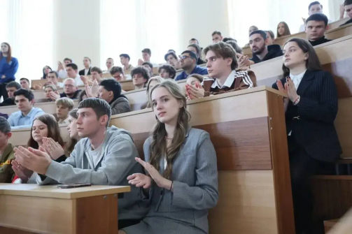 Вузы сократили платные места для юристов, управленцев и экономистов на 47 тысяч