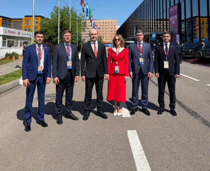 Делегация Парламента Абхазии прибыла на ПМЭФ в Санкт-Петербурге