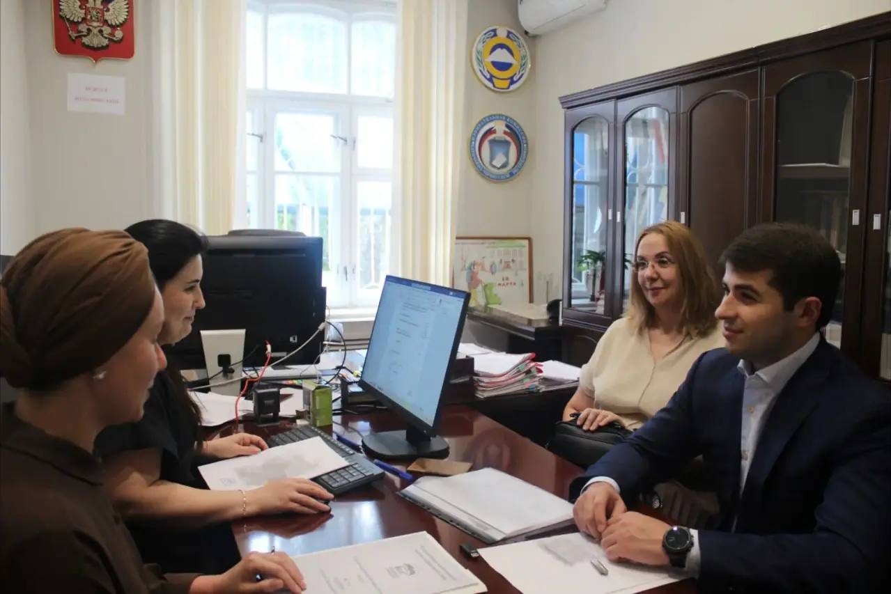 «Единая Россия» выдвинула Солтана Узденова на выборы в Госдуму