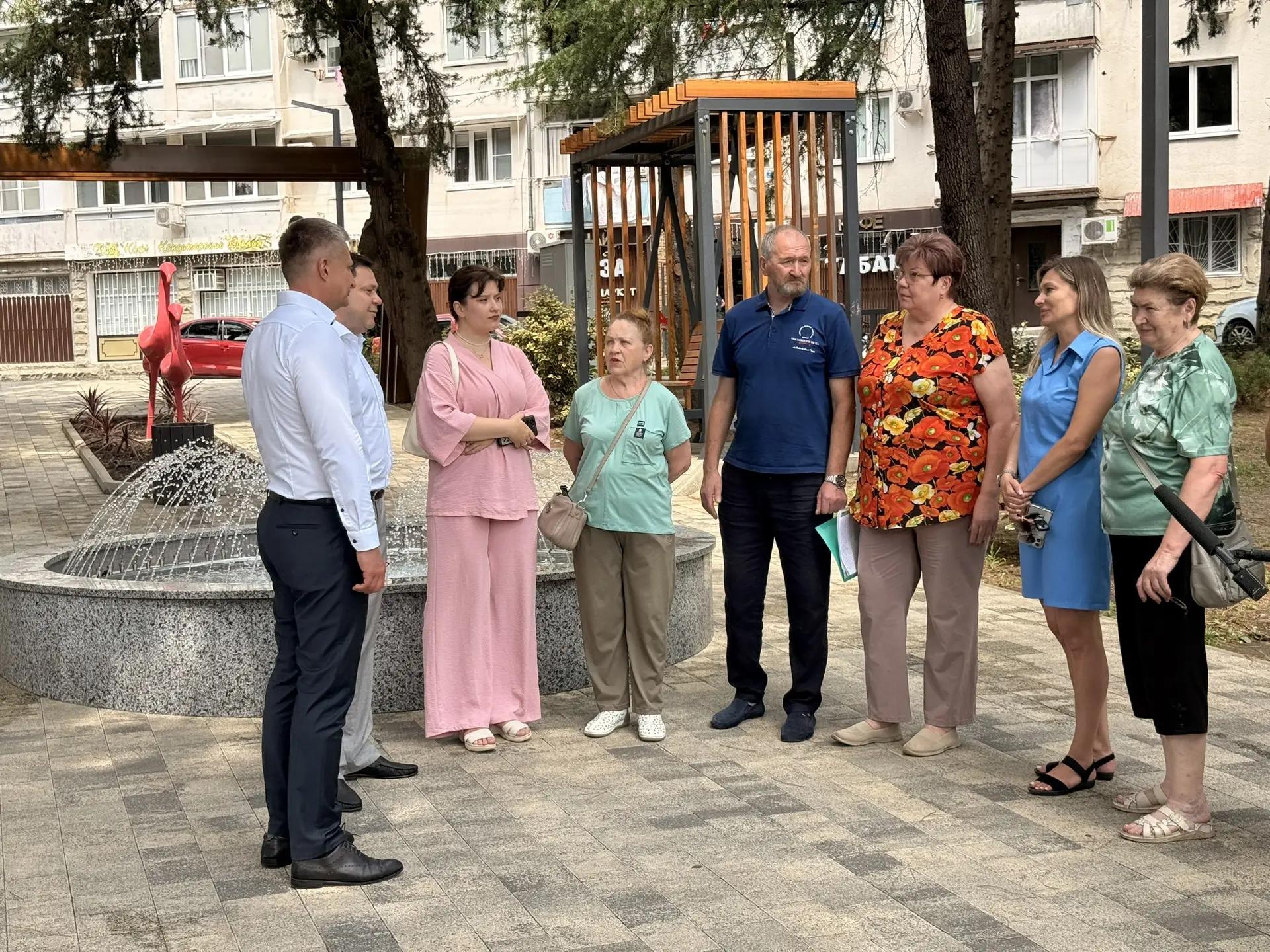 Два новых общественных пространства появились в Лазаревском по федеральным программам