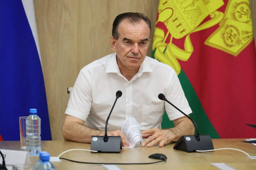 Кондратьев раскритиковал недобросовестные АЗС и призвал снять лимиты на заправках