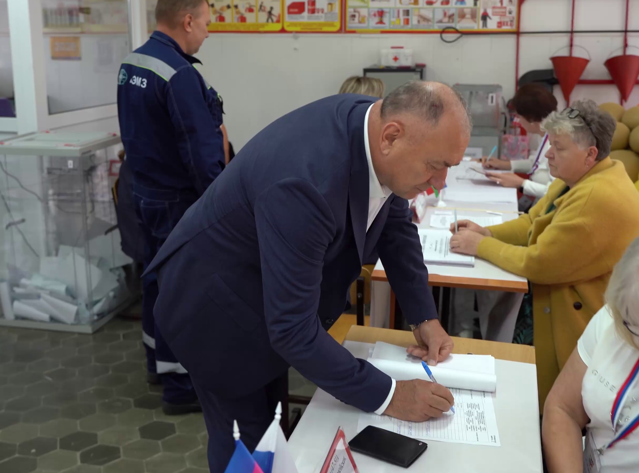 Демченко проголосовал в Абинске