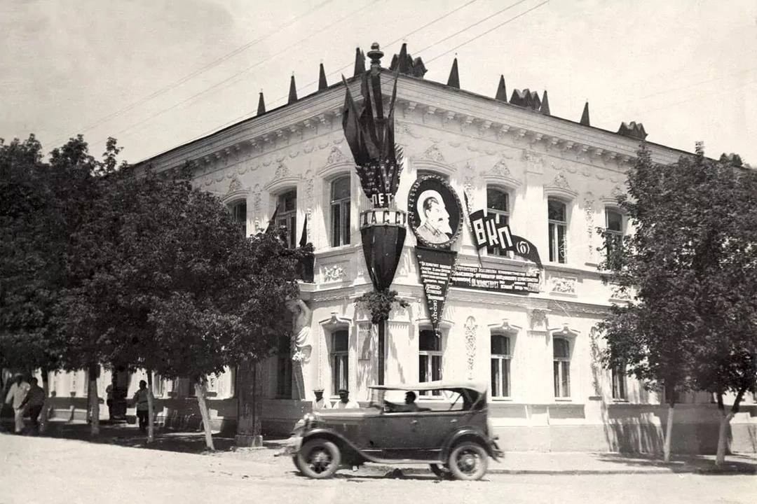 Махачкала отмечает 169-летие со дня основания