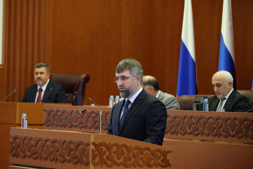 Депутаты Дагестана единогласно поддержали кандидатуру Магомеда Рамазанова на пост премьера